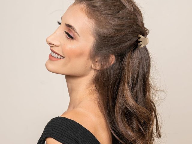 Small Matte Hair Claw Clips for School, Study, and Teens’ Daily Hairstyles