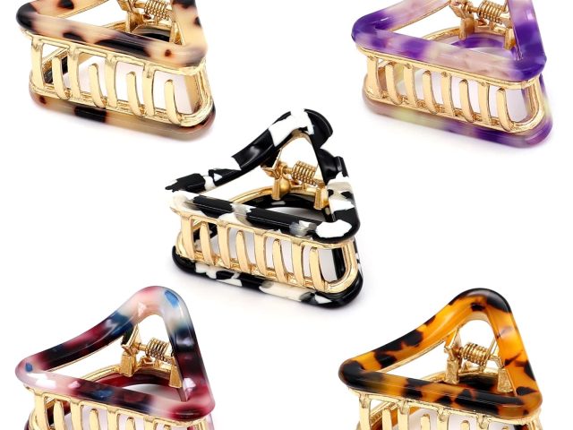 Easy Everyday Hairstyles with Small Claw Clips for Effortless Styling