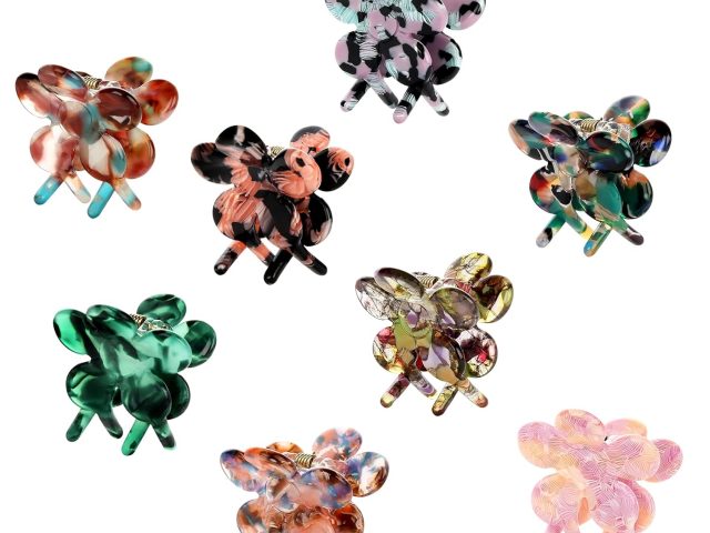 Why Flower Hair Clips Make a Thoughtful Gift for Women and Girls
