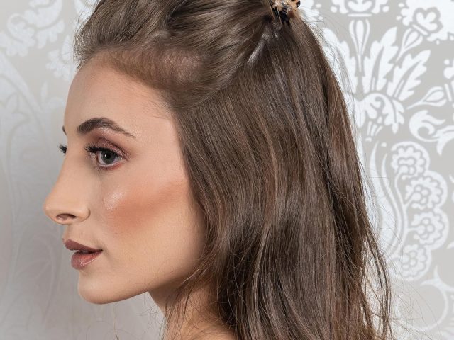 Why Mini Tortoiseshell Hair Clips Make the Perfect Gift for Women and Girls