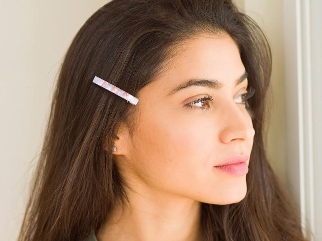 Heatless Hairstyles: How Hair Clips Can Help Protect Your Hair from Damage