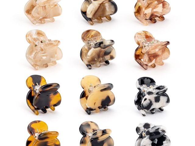 Mini Claw Clips for Workouts, Skincare, and Getting Ready: Practical Hair Styling Ideas