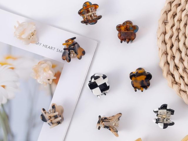 Small Flower Claw Clips for Thick, Thin, and Medium Hair: Simple Styling Ideas