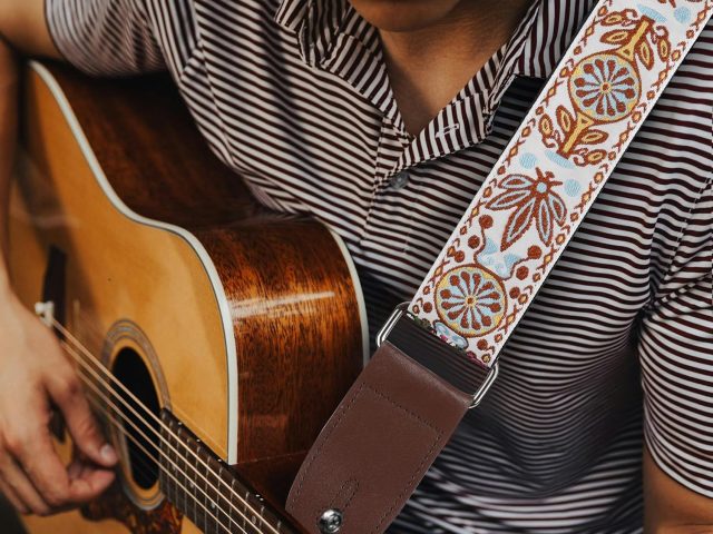 A Thoughtful Gift for Guitar Players: Embroidered Guitar Straps and Useful Accessories